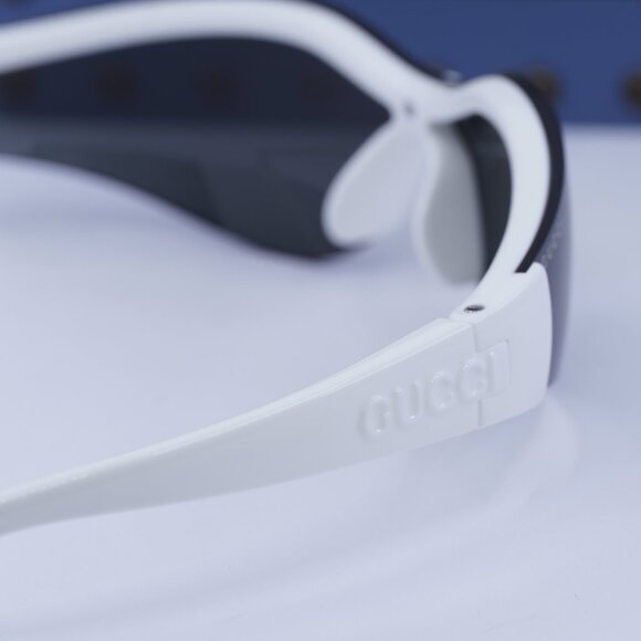 Gucci GG1651S 006 Shield Sunglasses - White\\Grey main image 6